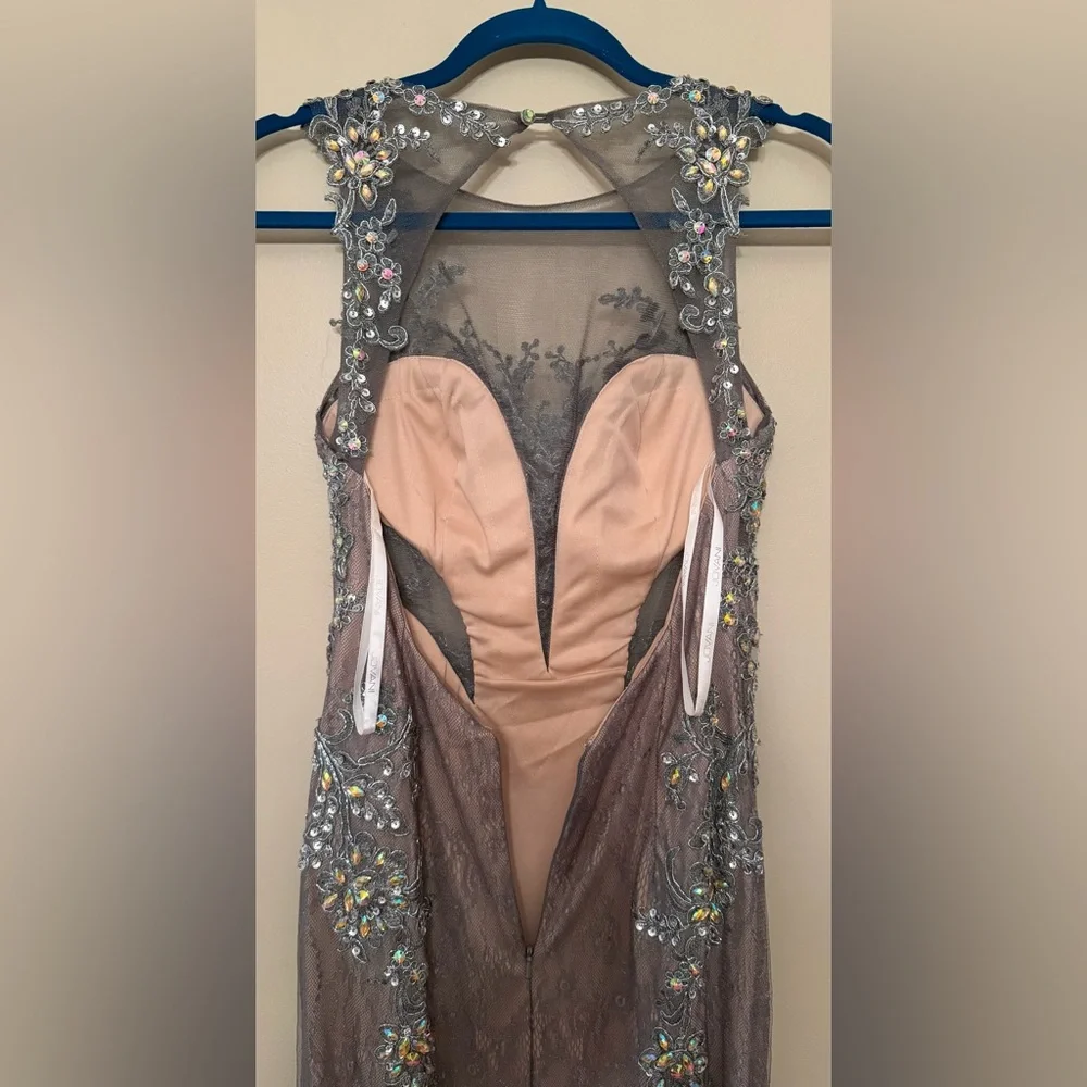 Jovani 98665 prom dress in gunmetal grey. Lace underlay & illusion neckline Sz 6 - Picture 12 of 16